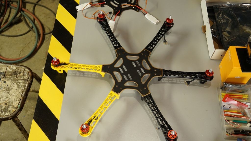 Drone hexacopter DJI F550